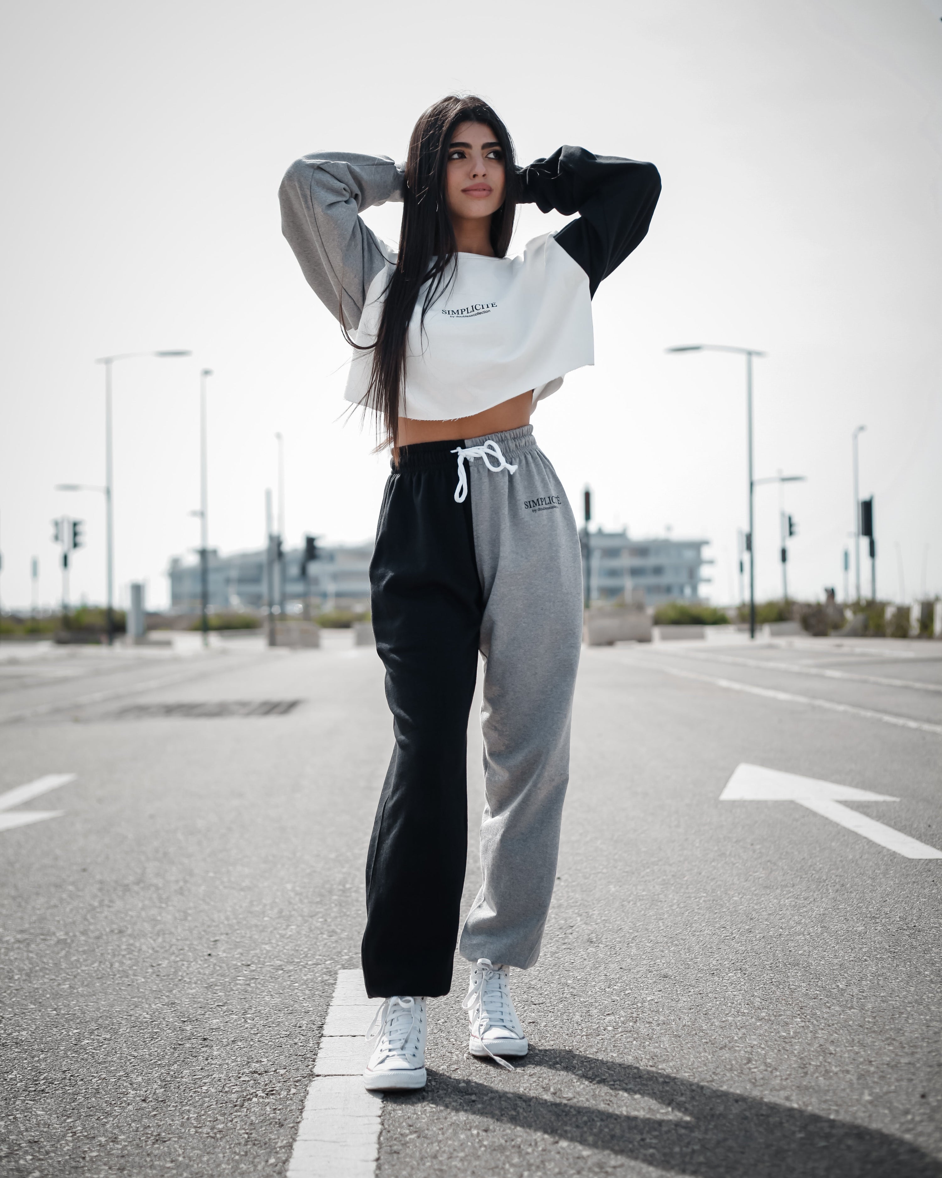 Simplicité Set - Black & Grey